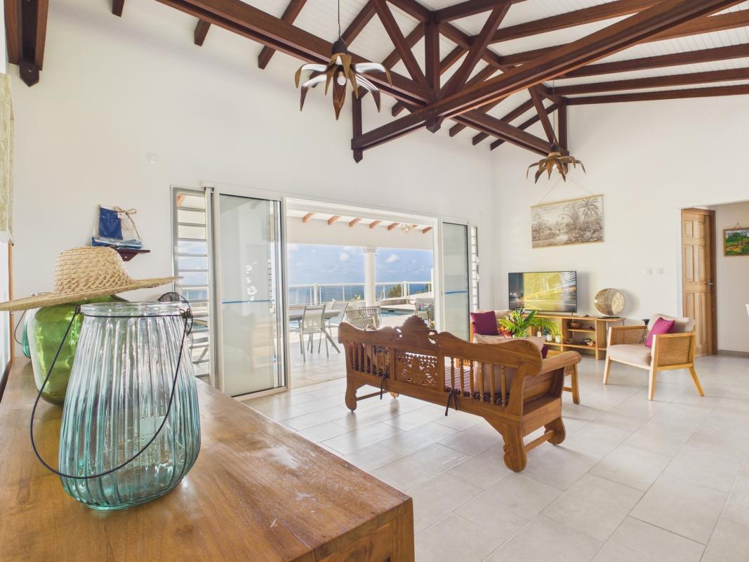 Location villa 3 chambre sainte luce - salon     